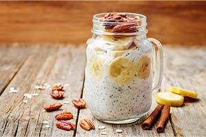 Banana oatmeal smoothie with nuts